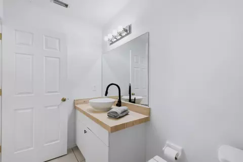 Bath - 19 Lockhart Ln, Saint Augustine, FL 32080 photo 1 of 3