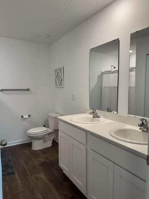Bath - 203 Chesterwood, Saint Augustine, FL 32084 photo 1 of 3