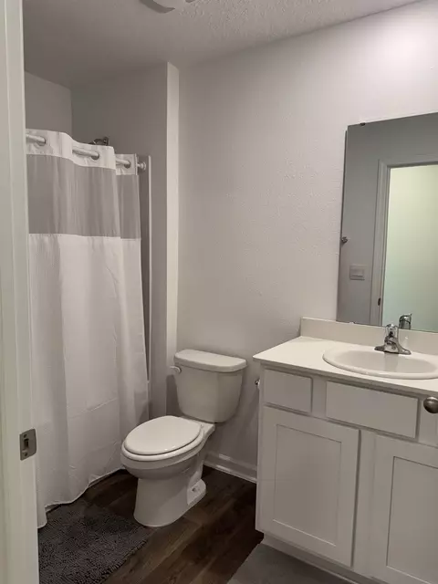 Bath - 203 Chesterwood, Saint Augustine, FL 32084 photo 3 of 3