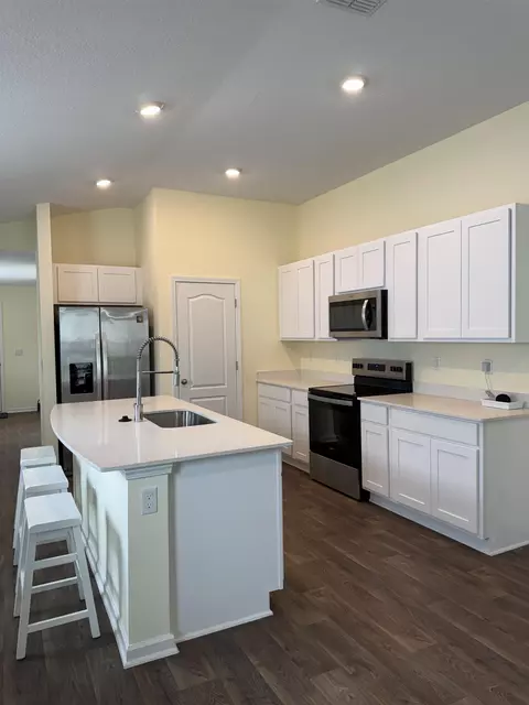 Kitchen - 203 Chesterwood, Saint Augustine, FL 32084 photo 3 of 3