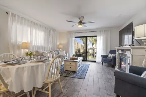 Dining - 850 A1a Beach Blvd #6, Saint Augustine, FL 32080 photo 2 of 3