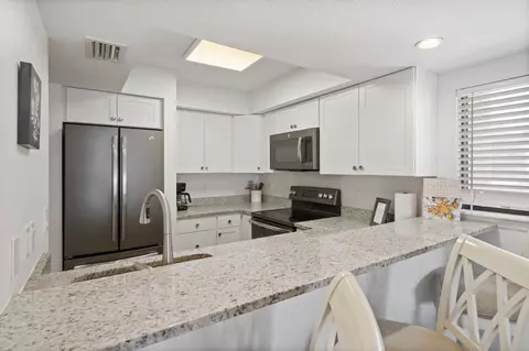 Kitchen - 850 A1a Beach Blvd #6, Saint Augustine, FL 32080 photo 3 of 4