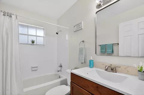Bath - 330 Shores Blvd, Saint Augustine, FL 32086 photo 3 of 3