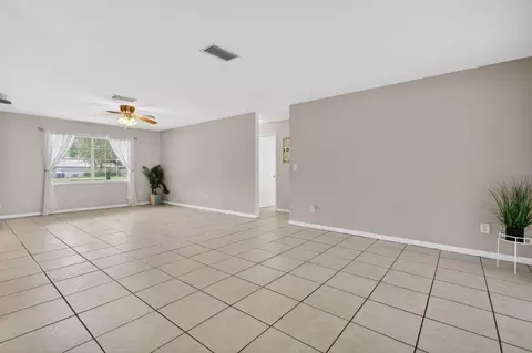 Living - 330 Shores Blvd, Saint Augustine, FL 32086 photo 5 of 6
