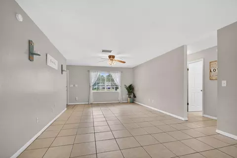 Living - 330 Shores Blvd, Saint Augustine, FL 32086 photo 6 of 6