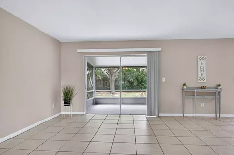 Living - 330 Shores Blvd, Saint Augustine, FL 32086 photo 4 of 6