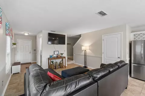 Living - 58 Islander Cir, Saint Augustine, FL 32080 photo 2 of 4