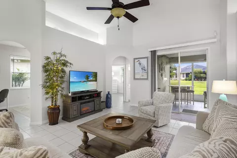 Living - 972 Ridgewood Ln, Saint Augustine, FL 32086 photo 3 of 4