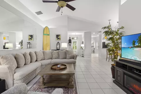Living - 972 Ridgewood Ln, Saint Augustine, FL 32086 photo 1 of 4