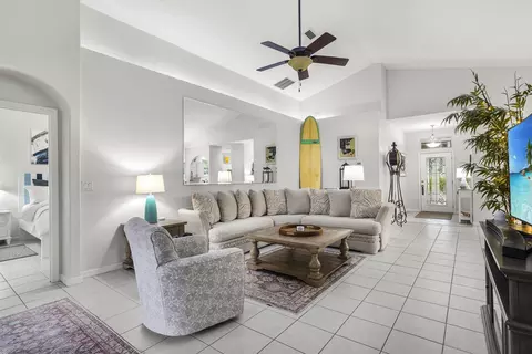 Living - 972 Ridgewood Ln, Saint Augustine, FL 32086 photo 4 of 4