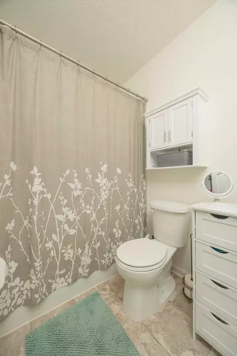 Bath - 86 Silver Fern Dr, Saint Augustine, FL 32086 photo 2 of 5