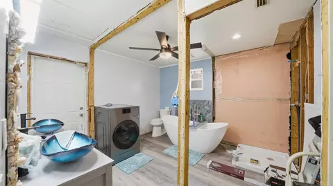 Bath - 26 Avery St, Saint Augustine, FL 32084 photo 1 of 3
