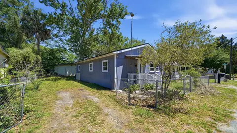 Exterior - 26 Avery St, Saint Augustine, FL 32084 photo 4 of 6