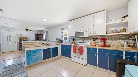 Kitchen - 26 Avery St, Saint Augustine, FL 32084 photo 2 of 2