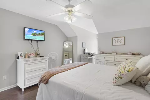 Bedroom - 220 Fiddlers Point Dr, Saint Augustine, FL 32080 photo 10 of 14