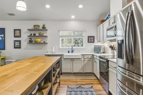 Kitchen - 614 Tumbled Stone Way, Saint Augustine, FL 32086 photo 6 of 8