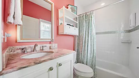 Bath - 251 Riberia St, Saint Augustine, FL 32084 photo 4 of 5