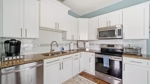 Kitchen - 251 Riberia St, Saint Augustine, FL 32084 photo 2 of 6