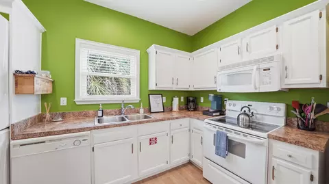 Kitchen - 251 Riberia St, Saint Augustine, FL 32084 photo 3 of 6