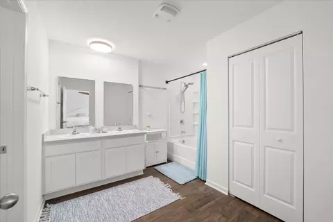 Bath - 81 Ashbrook St, Saint Augustine, FL 32084 photo 1 of 2