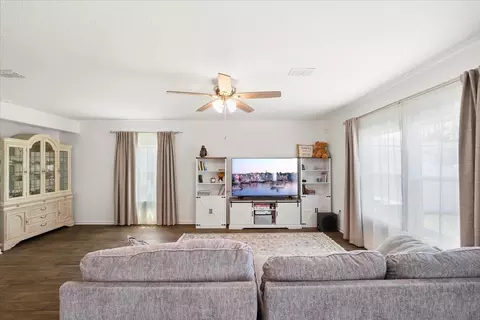 Living - 81 Ashbrook St, Saint Augustine, FL 32084 photo 2 of 3