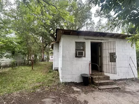 Exterior - 1663 W 30th St, Jacksonville, FL 32209 photo 1 of 6