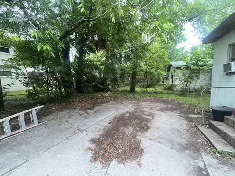 Exterior - 1663 W 30th St, Jacksonville, FL 32209 photo 5 of 6