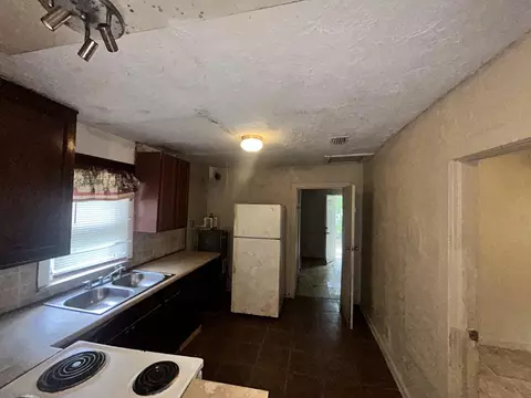 Kitchen - 1663 W 30th St, Jacksonville, FL 32209 photo 1 of 1
