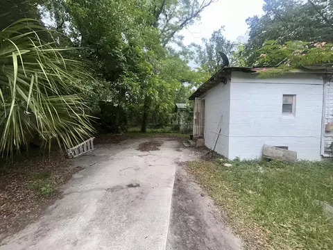Exterior - 1663 W 30th St, Jacksonville, FL 32209 photo 2 of 6