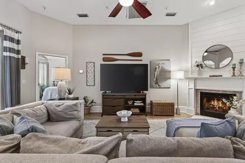 Living - 3152 E Banister Rd, Saint Augustine, FL 32092 photo 5 of 6