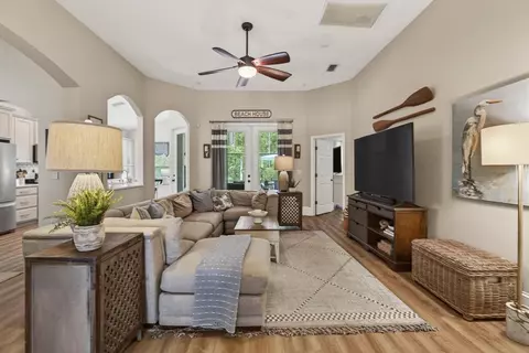 Living - 3152 E Banister Rd, Saint Augustine, FL 32092 photo 2 of 6
