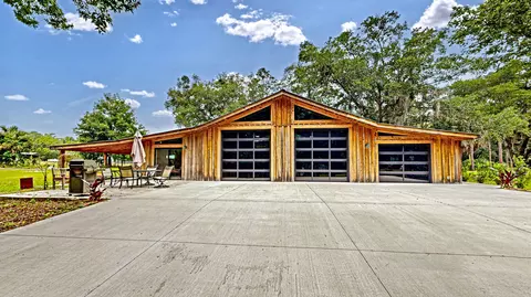 216 Lake Como Dr, Pomona Park, FL 32181