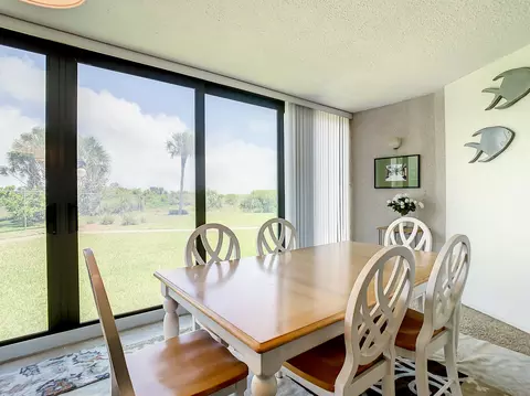 Dining - 2 Dondanville Rd #110, Saint Augustine, FL 32080 photo 1 of 2