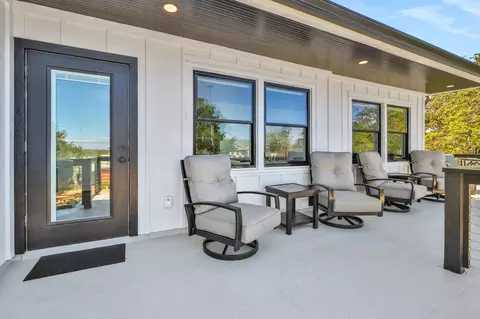 Exterior - 39 E Park Ave, Saint Augustine, FL 32084 photo 9 of 26