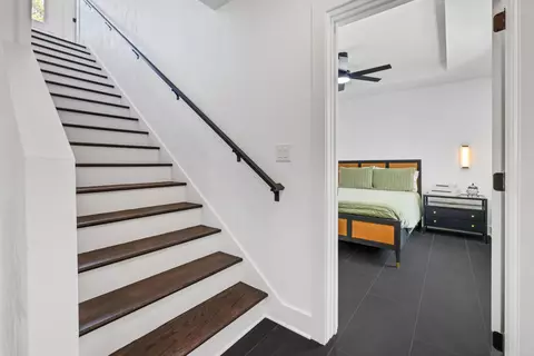 Entry Way - 39 E Park Ave, Saint Augustine, FL 32084 photo 2 of 4