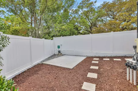 Exterior - 39 E Park Ave, Saint Augustine, FL 32084 photo 18 of 24