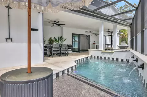 Exterior - 39 E Park Ave, Saint Augustine, FL 32084 photo 10 of 26