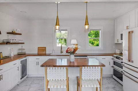 Kitchen - 39 E Park Ave, Saint Augustine, FL 32084 photo 5 of 7