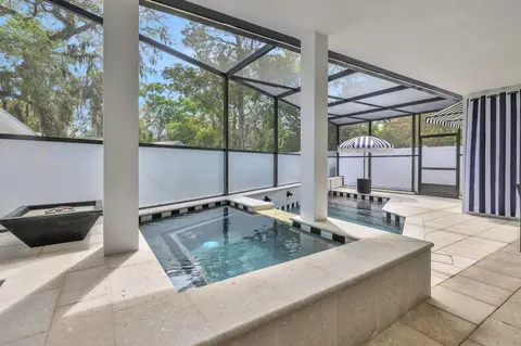 Exterior - 39 E Park Ave, Saint Augustine, FL 32084 photo 11 of 24
