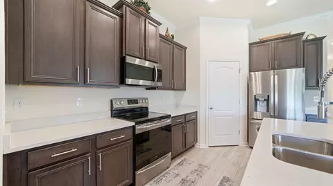 Kitchen - 279 S Hamilton Springs Rd, Saint Augustine, FL 32084 photo 4 of 6