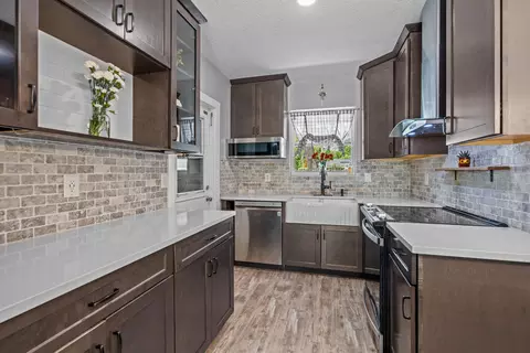 Kitchen - 1020 Espinado Ave, Saint Augustine, FL 32086 photo 3 of 5