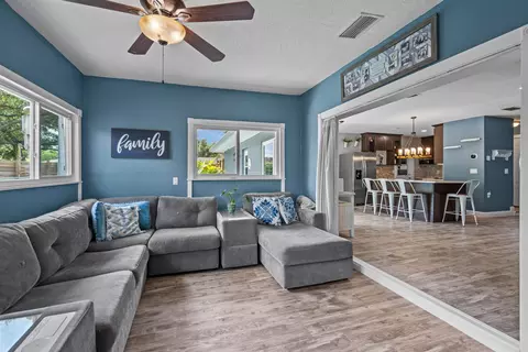 Living - 1020 Espinado Ave, Saint Augustine, FL 32086 photo 2 of 2