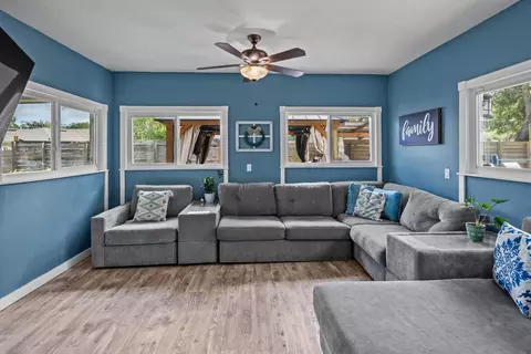 Living - 1020 Espinado Ave, Saint Augustine, FL 32086 photo 1 of 2