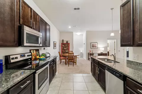 Kitchen - 1017 Golden Lake Loop, Saint Augustine, FL 32084 photo 4 of 5