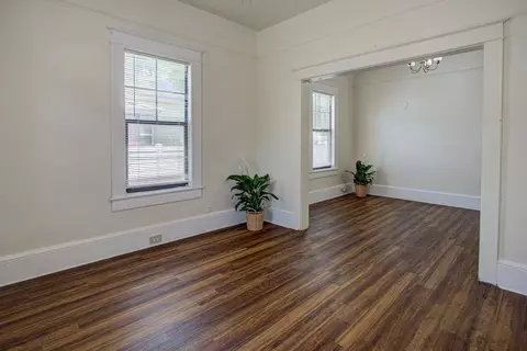 Living - 20 Hope St, Saint Augustine, FL 32084 photo 2 of 4