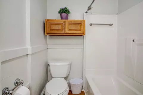 Bath - 20 Hope St, Saint Augustine, FL 32084 photo 2 of 2
