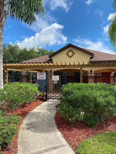 Exterior - 72 Hannah Cole Dr, Saint Augustine, FL 32080 photo 4 of 5