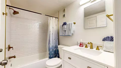 Bath - 650 W Pope Rd #265, Saint Augustine, FL 32080 photo 4 of 5