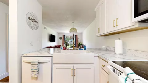 Kitchen - 650 W Pope Rd #265, Saint Augustine, FL 32080 photo 2 of 2