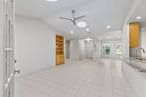 Living - 4905 Moultrie Reserve Ct, Saint Augustine, FL 32086 photo 4 of 6